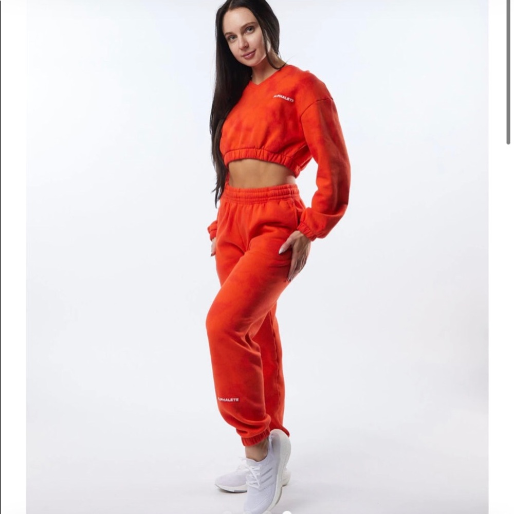 Alphalete joggers